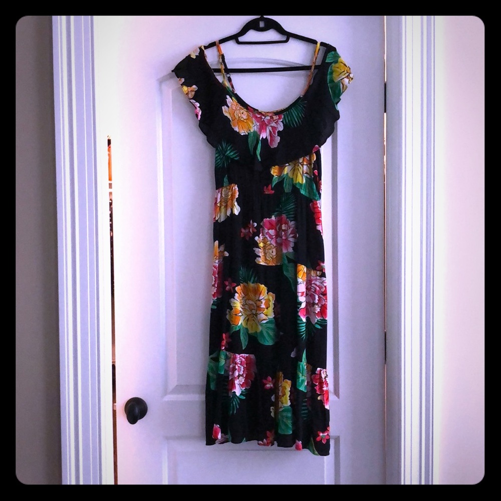 Old Navy off shoulder tiered sundress floral black